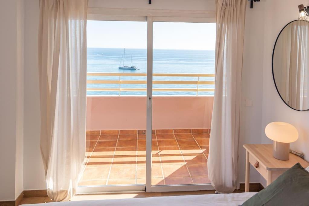 Fuengirola The Boat Apartment Exterior photo